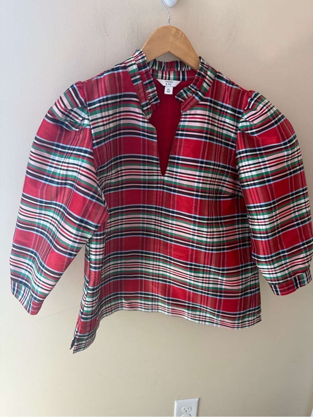 Crown & Ivy Blouse plaid holiday Christmas size petites large